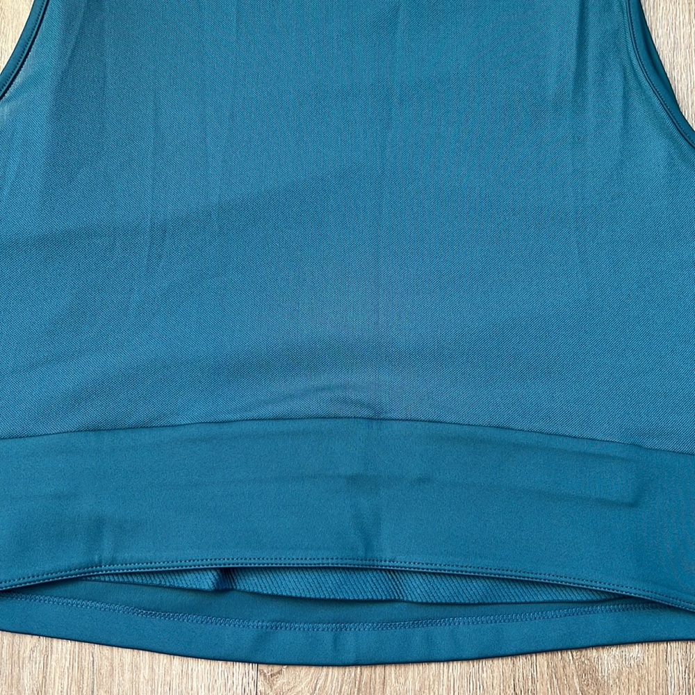 NWT Nike Dry Tight Fit Women’s Green Athletic Sports Bra Crop Top Size 2X - Picture 10 of 16